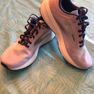 Brooks Size 10 Running Shoes